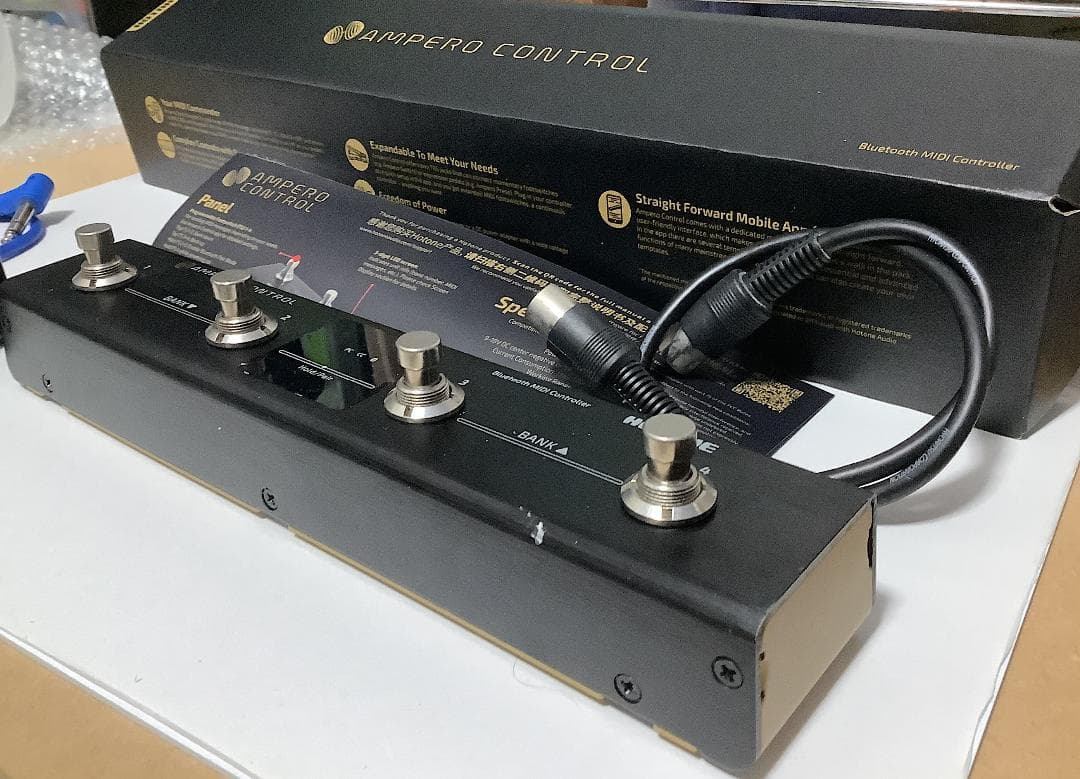 Ampero Control MIDIコントローラー