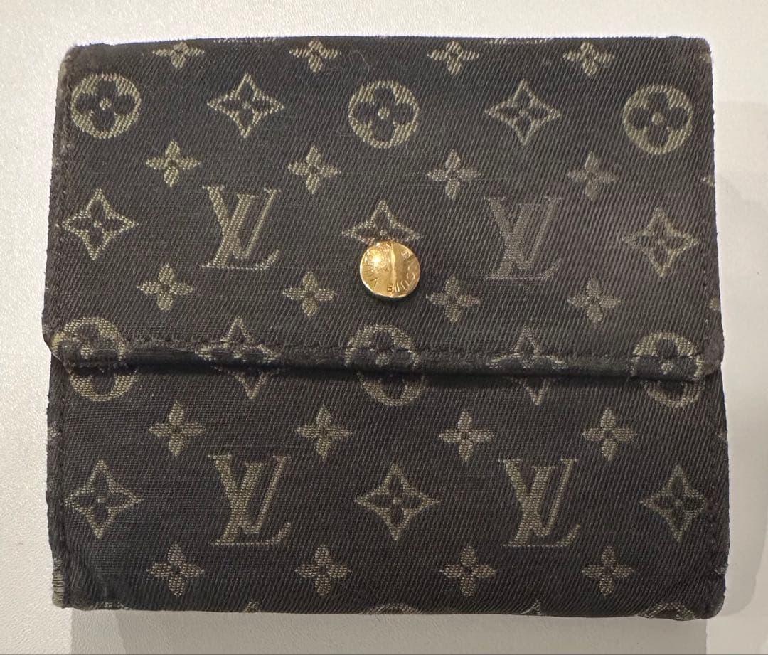 ルイヴィトン ポルトモネ ビエ カルト クレディ エベヌ 財布