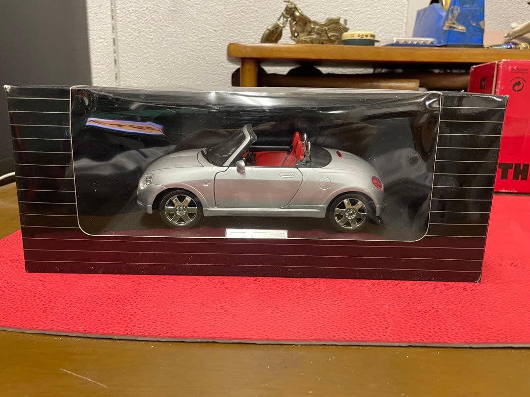 ダイハツ　コペン　ミニカー　1/18スケール