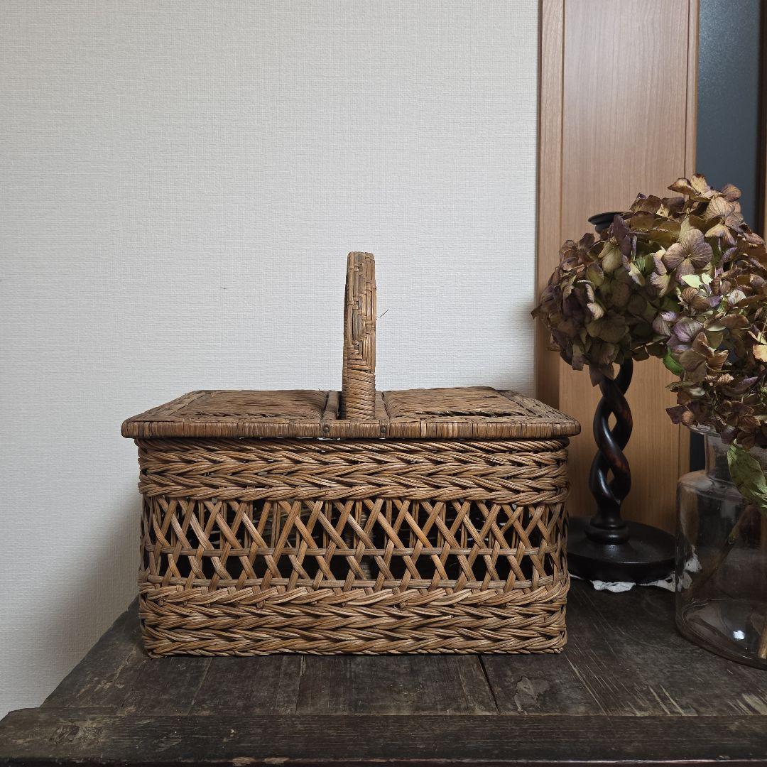 アンティーク　カゴ　パニエ　蓋付きバスケット　かご　籠