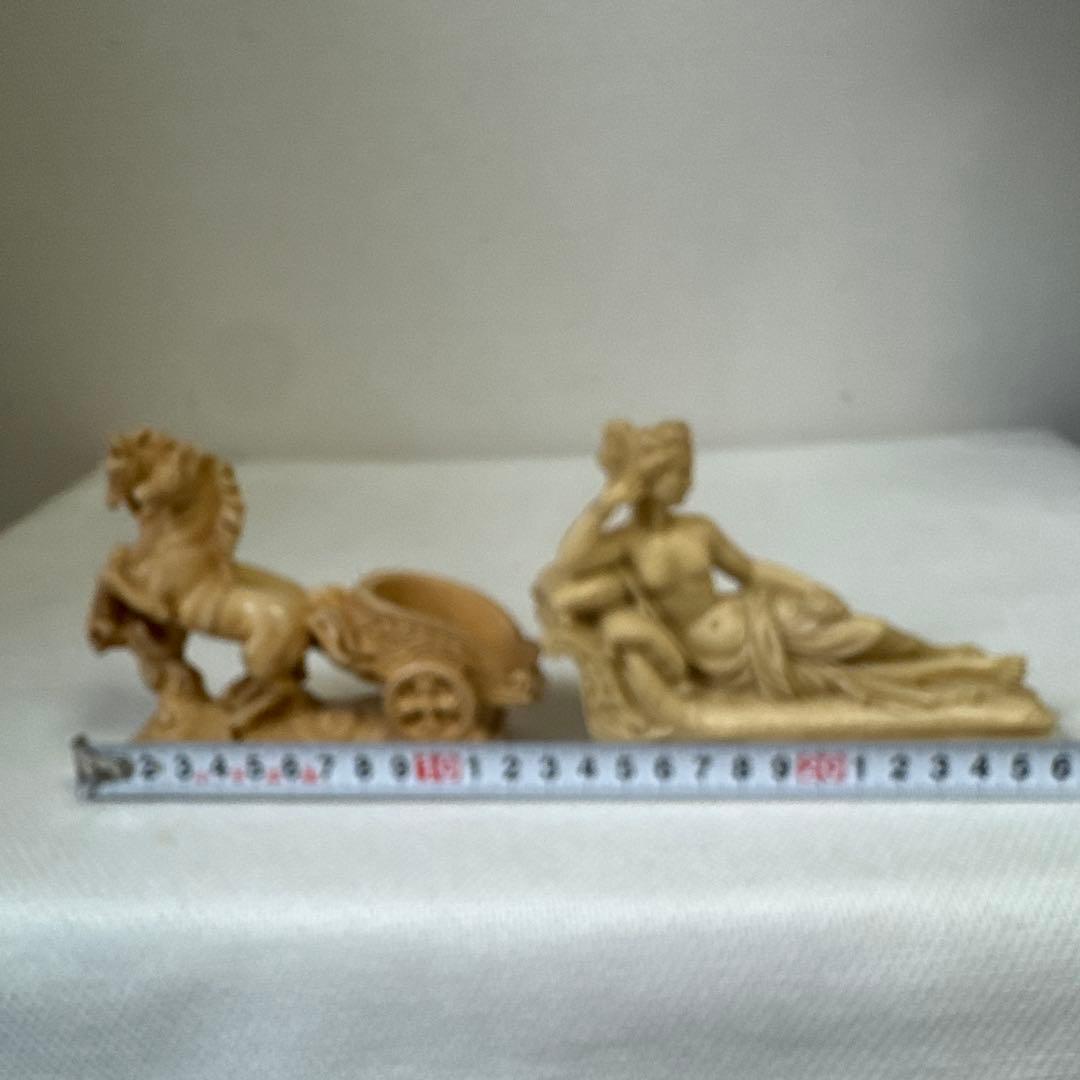 ギリシャ古代裸のりんごを持つ女性 馬の二輪車　２個セット　イタリア
