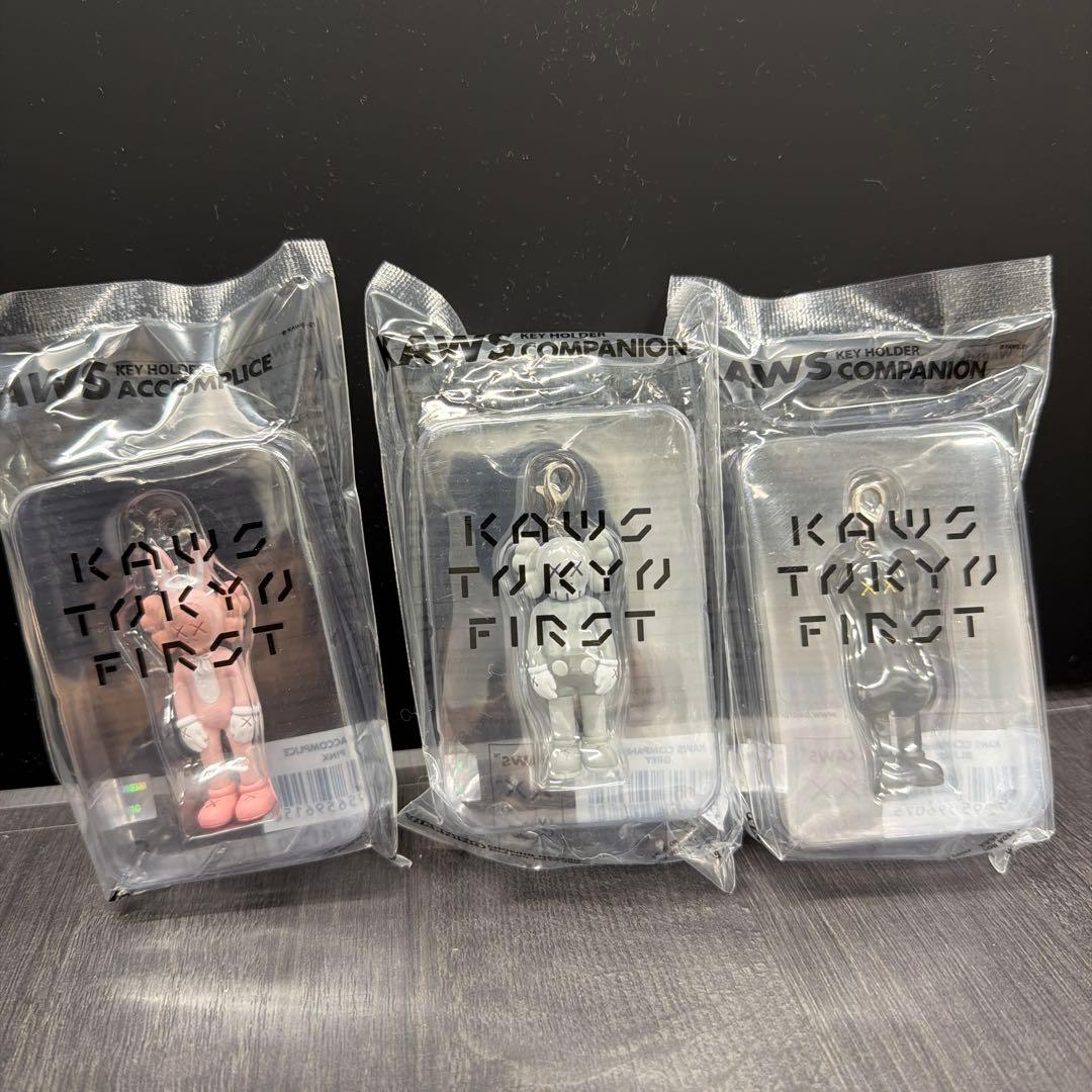 KAWS COMPANION KAWS TOKYO FIRSTキーホルダー