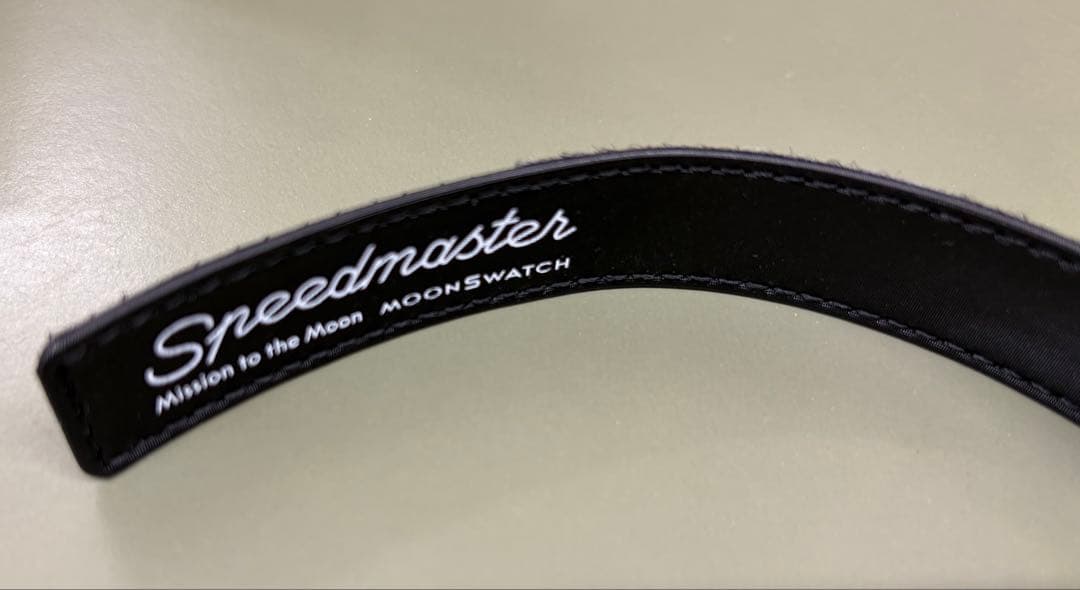 オメガ × スウォッチ マーキュリー (純正ブラックのベルトは未使用)