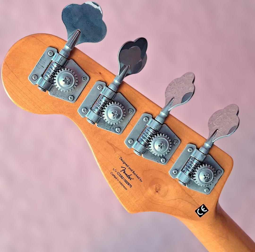 ■Squier Fender Classic Vibe 70 Jazz Bass