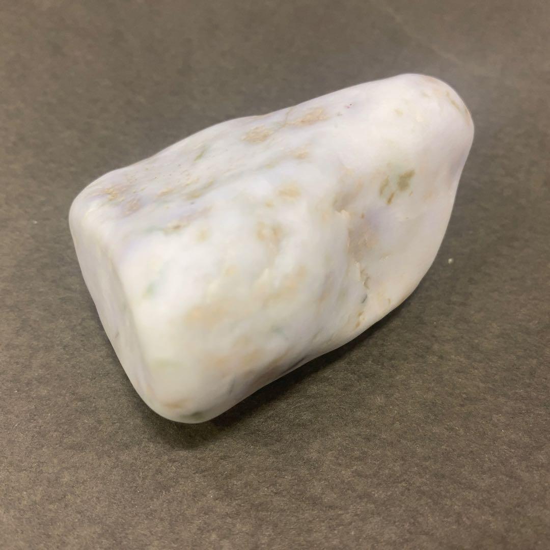 希少品　糸魚川翡翠　妖精ラベンダー　海石　特大　182g