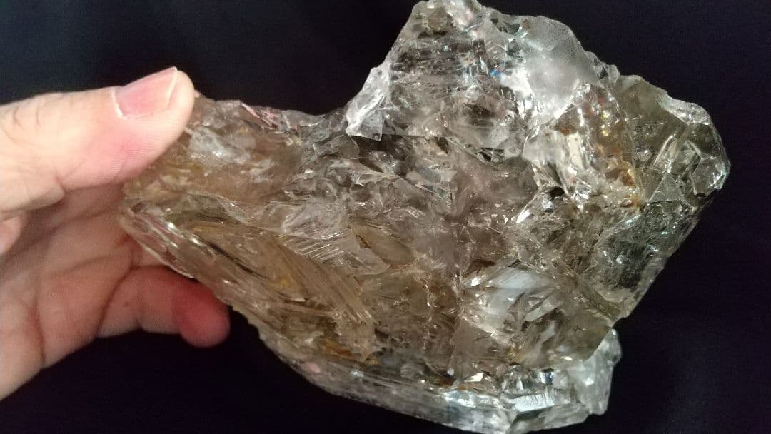 水入りエレスチャル水晶