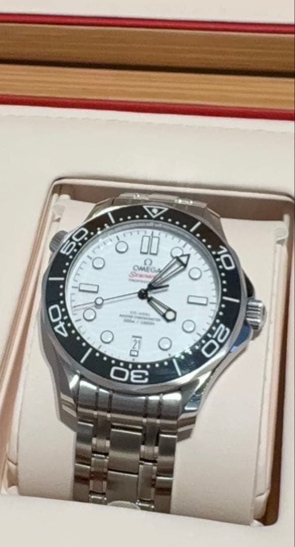 【25年12月購入/極美品】オメガ シーマスター ダイバー300M 国内正規店