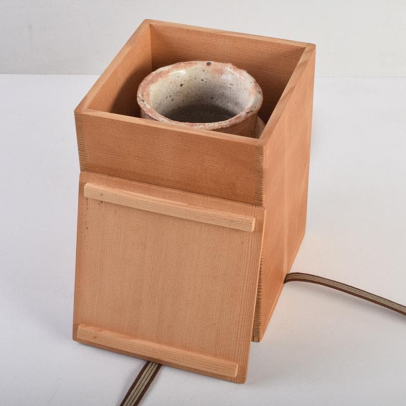 瀬戸焼　加藤重高作　志野花生　共箱　C　R9115