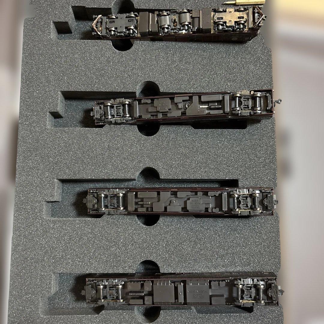 KATO 10-1519 クルーズトレイン「ななつ星 in 九州」 8両セット