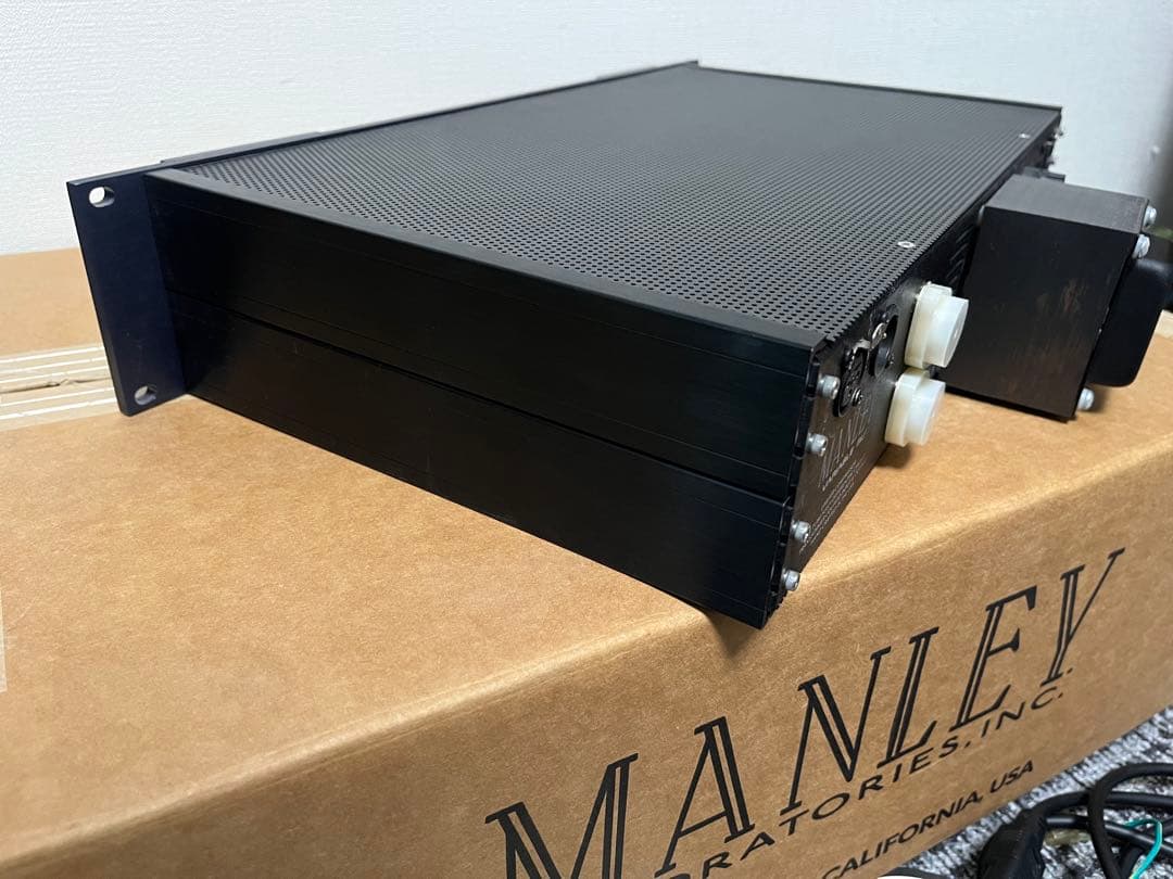 マンレイStereo VariableMU Limiter Compressor