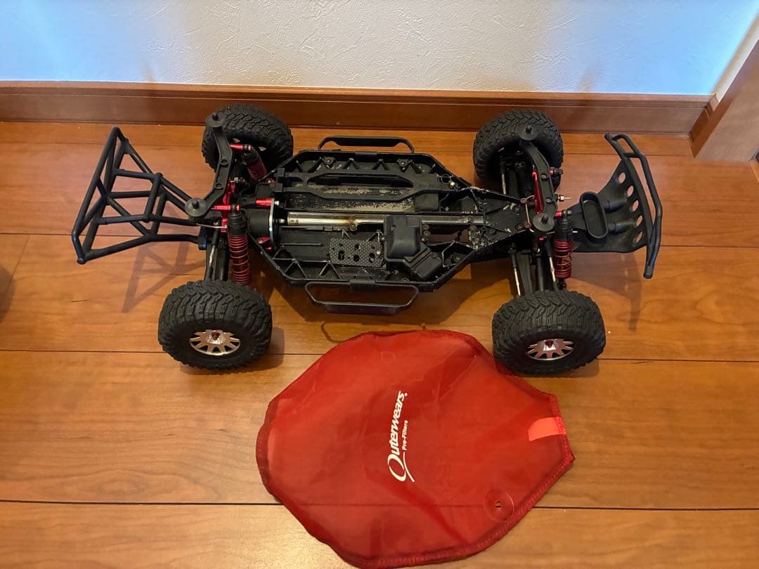 トラクサススラッシュ4X4アルティメイト1/10
