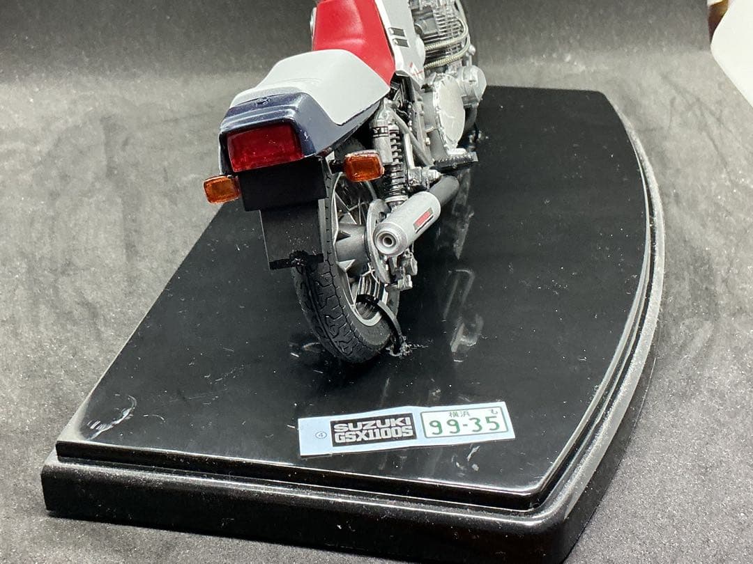 ⑨ スズキGSX1100Sカタナ　ヨシムラマフラー　プラモデル完成品