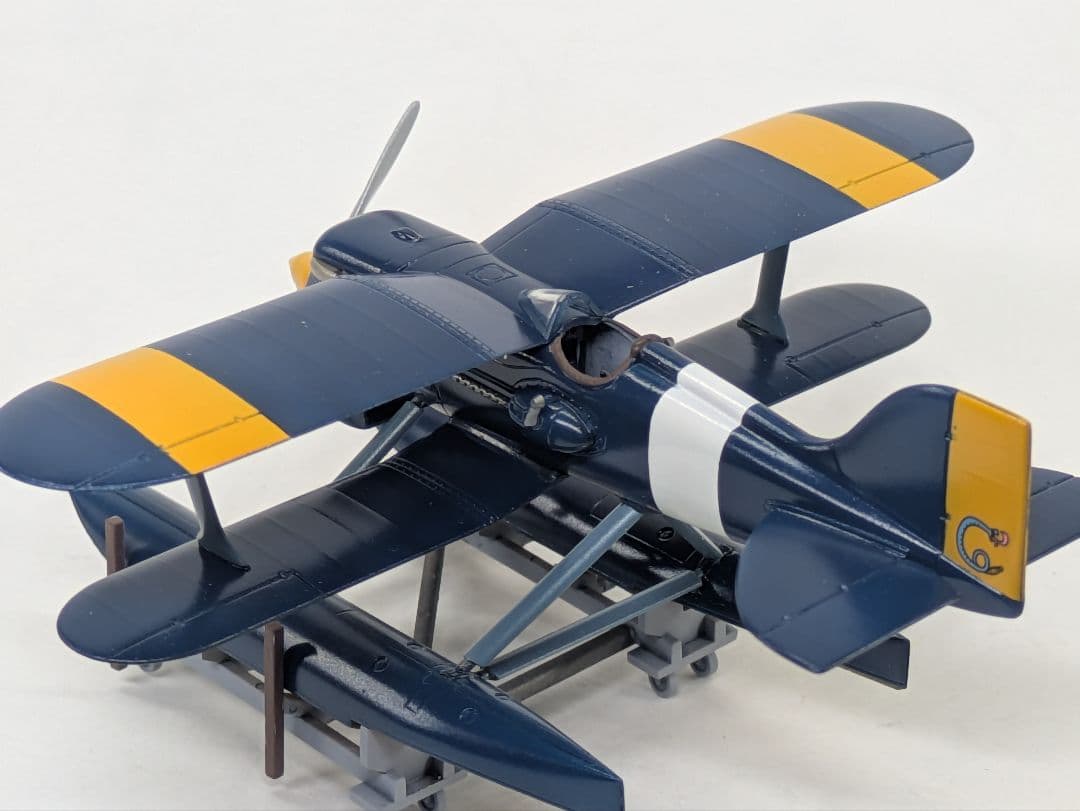 『やっこー』紅の豚　1/72 カーチスR−3C-0. プラモデル完成品