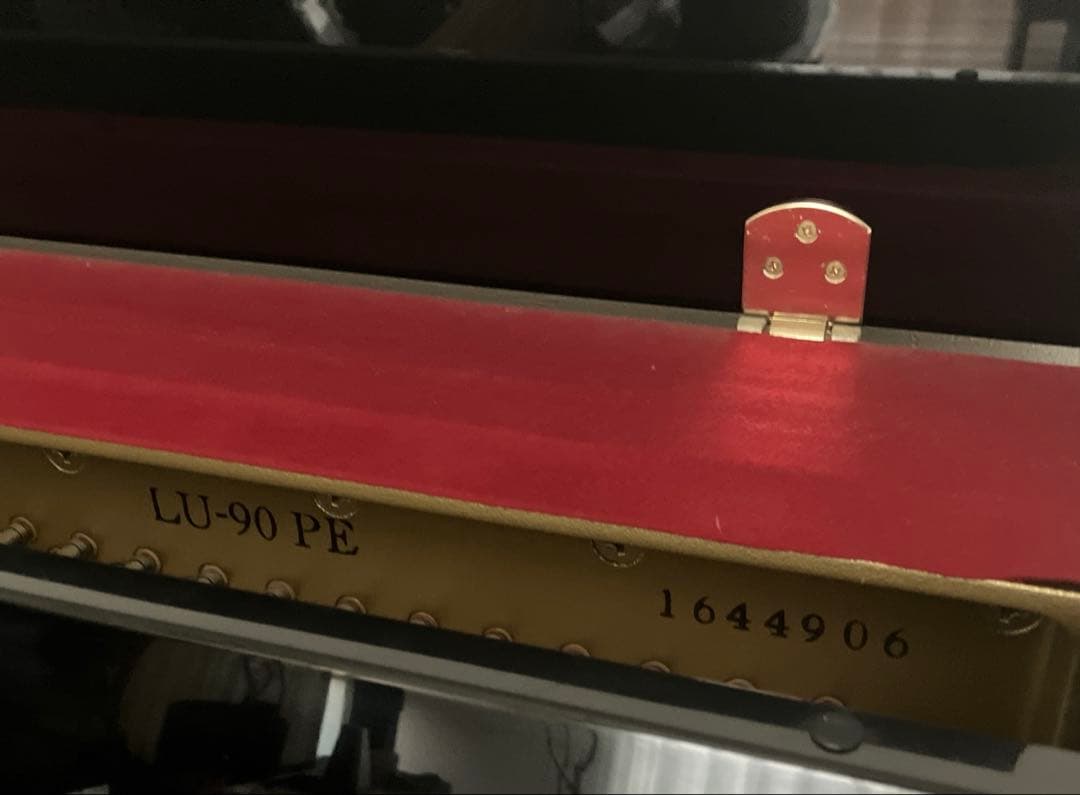 送料込【神奈川限定】YAMAHA アップライトピアノ 黒艶