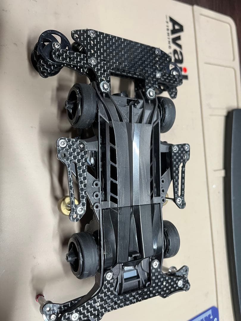 ミニ四駆 グレー/ブラック カーボンファイバー