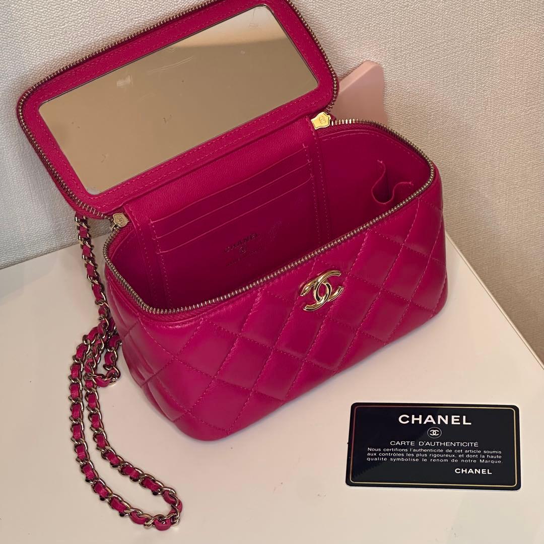【希少】CHANEL ピンクレザーショルダーバッグ