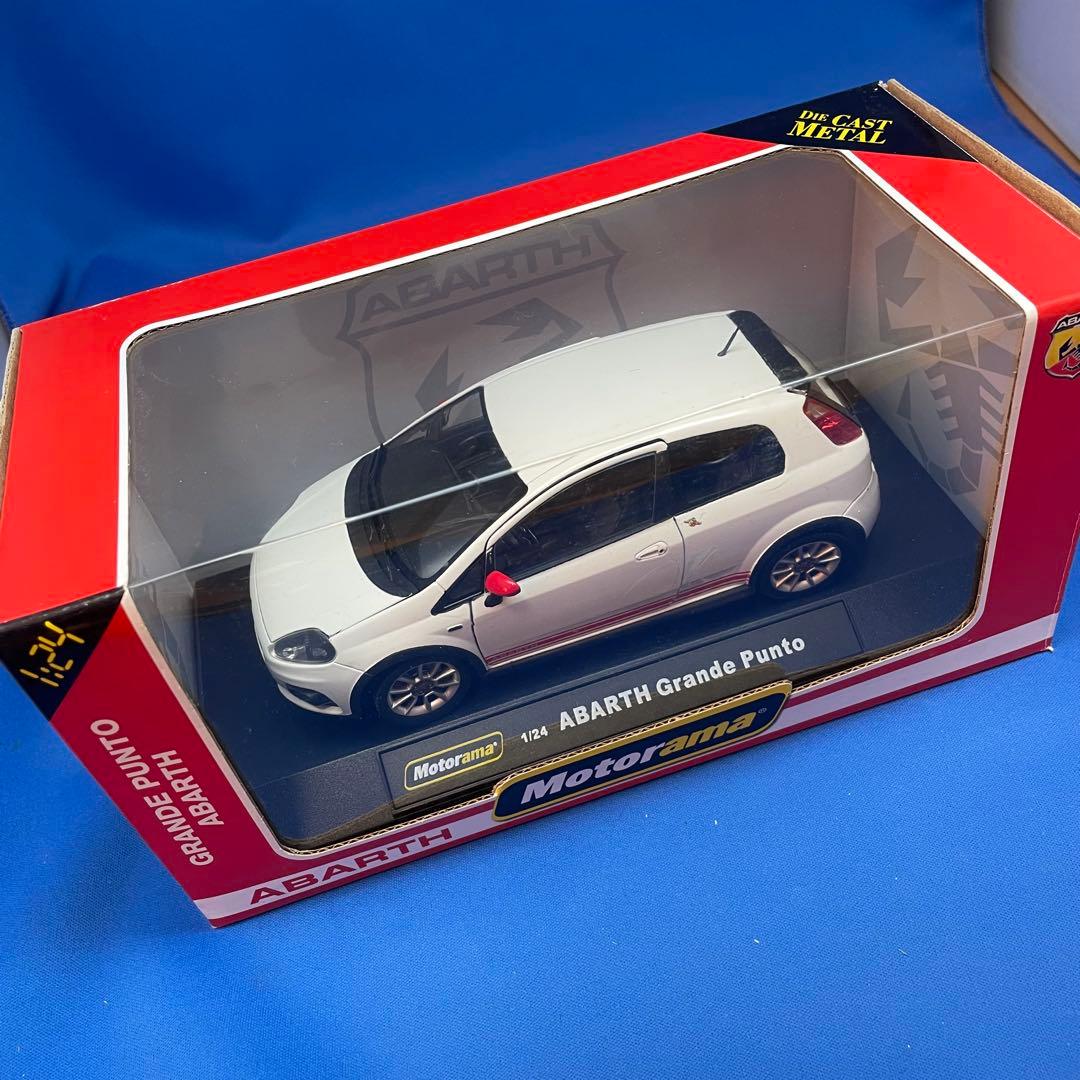 1/24 ミニカー　アバルト純正GRANDE PUNTO