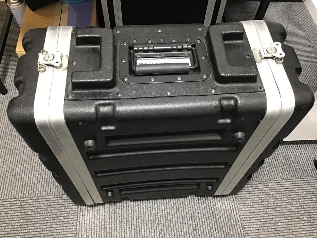 LINE6 Pod Pro(４Uラックケース付き）