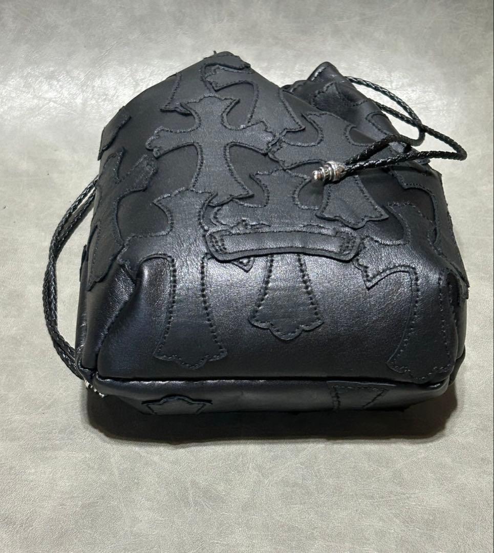 レザー巾着　クロスパッチ、総柄