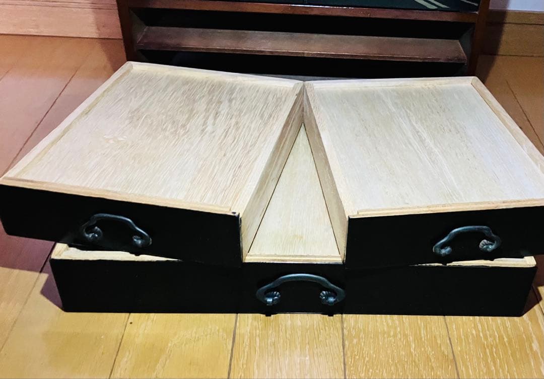 扇子模様の木製箪笥　時代箪笥　民芸箪笥　昭和レトロ　装飾金具　整理箪笥　桐箪笥