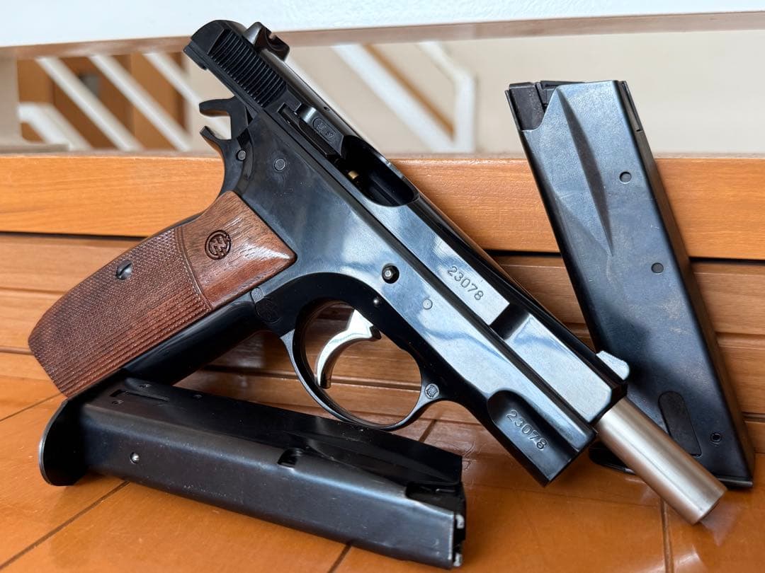 MGC cz75 木製グリップ スペアマガジン フルセット ガスブロ ガスガン