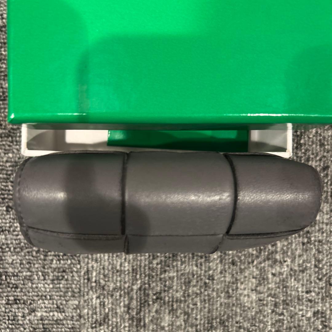 BOTTEGA VENETA グレー 二つ折り財布