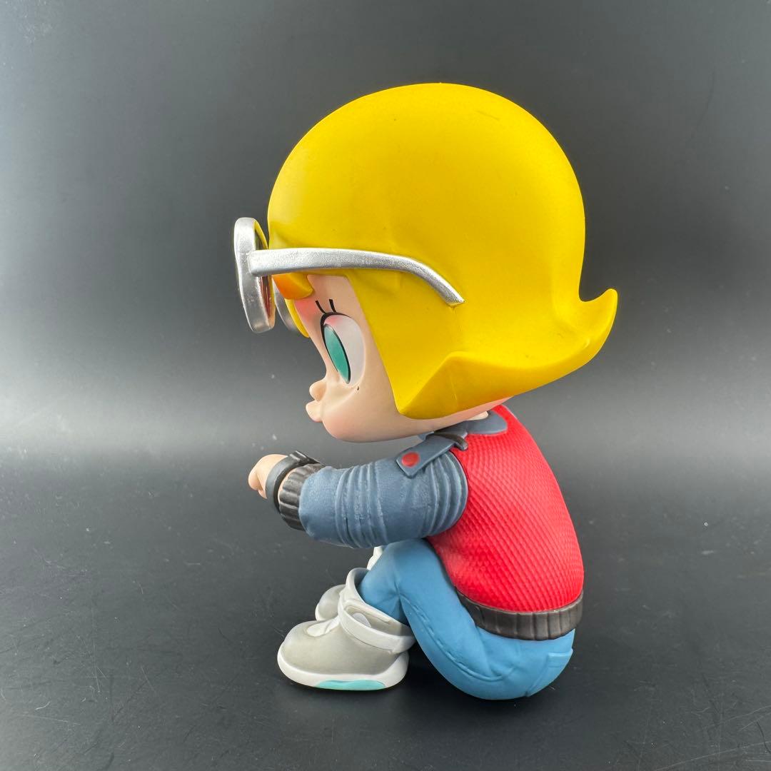 POPMART Molly Back To The future フィギュア