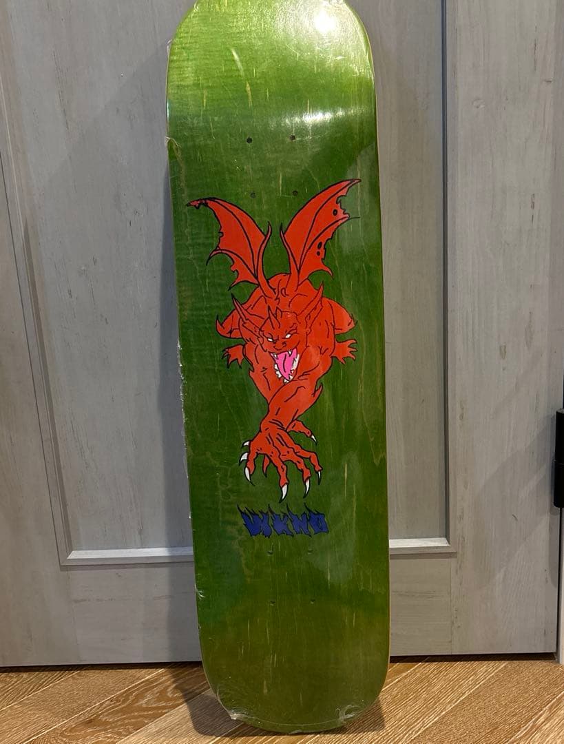 WKND ウィークエンド 8.25\