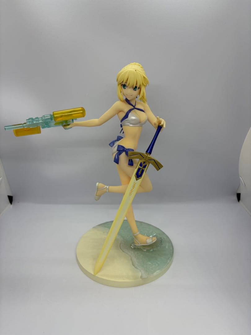 Fate アルトリア　水着　フィギュア