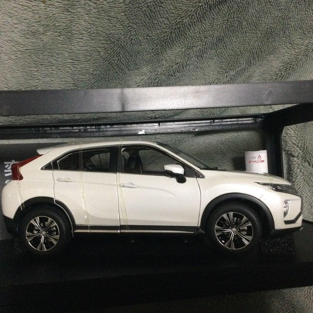 三菱エクリプスクロス　1/18 稀少品ミニチュアカー　ECLIPSE CROSS