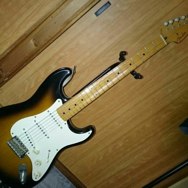 ギター フェンダー ストラト