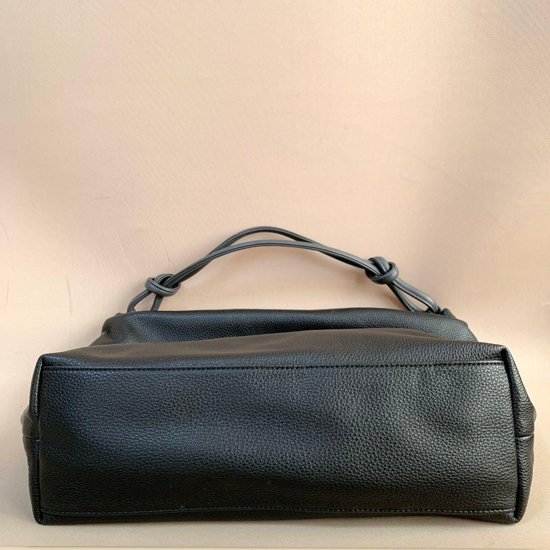 ear PAPILLONNER A4対応 樹脂パーツワンハンドルバッグ　ブラック