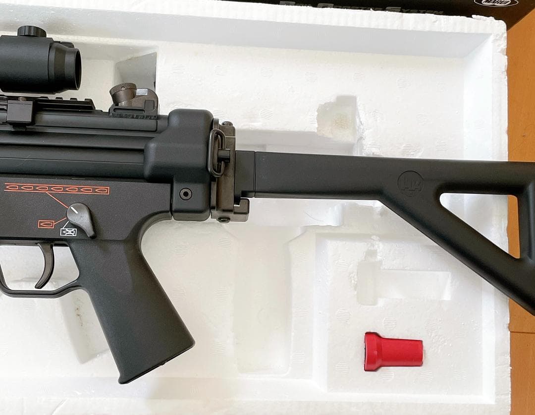 R.A.S MP5 エアソフトガン レッドドット付き