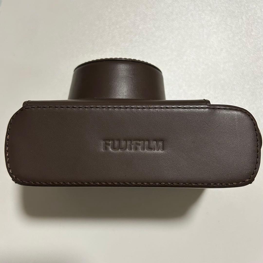 【美品】FUJIFILM X100F シルバー 純正レザーケース＋サムグリップ付