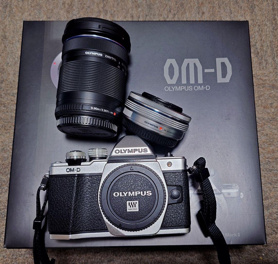 OLYMPUS OM-D E-M10 Mark II　ダブルズームレンズキット