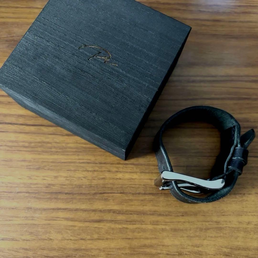アクセサリー PRY Sculpted Leather Buckle Bracelet