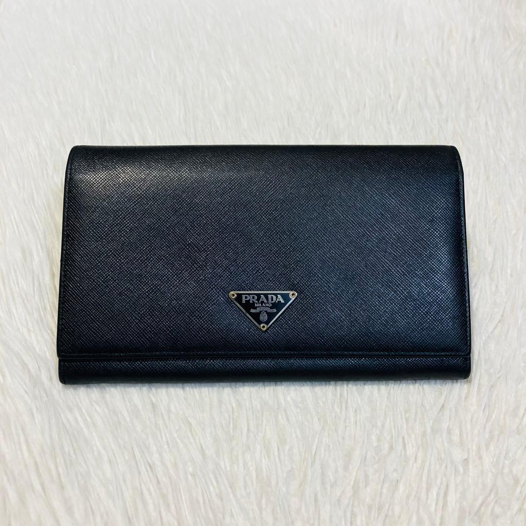 特別セール 美品　人気　PRADA プラダ　長財布　折り財布　大収納　三角　黒