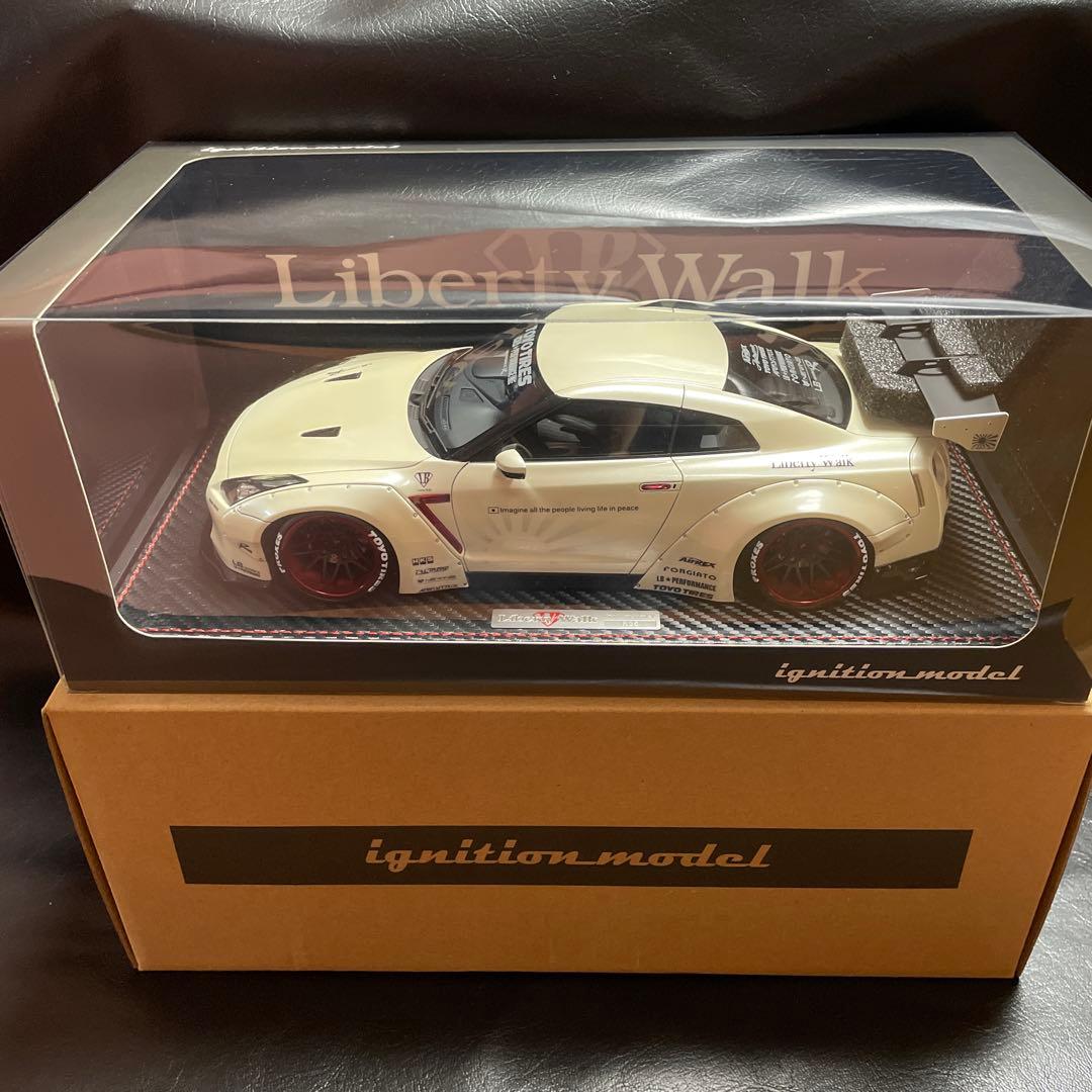 イグニッションモデル　1/18 LB WORKS GT-R R35