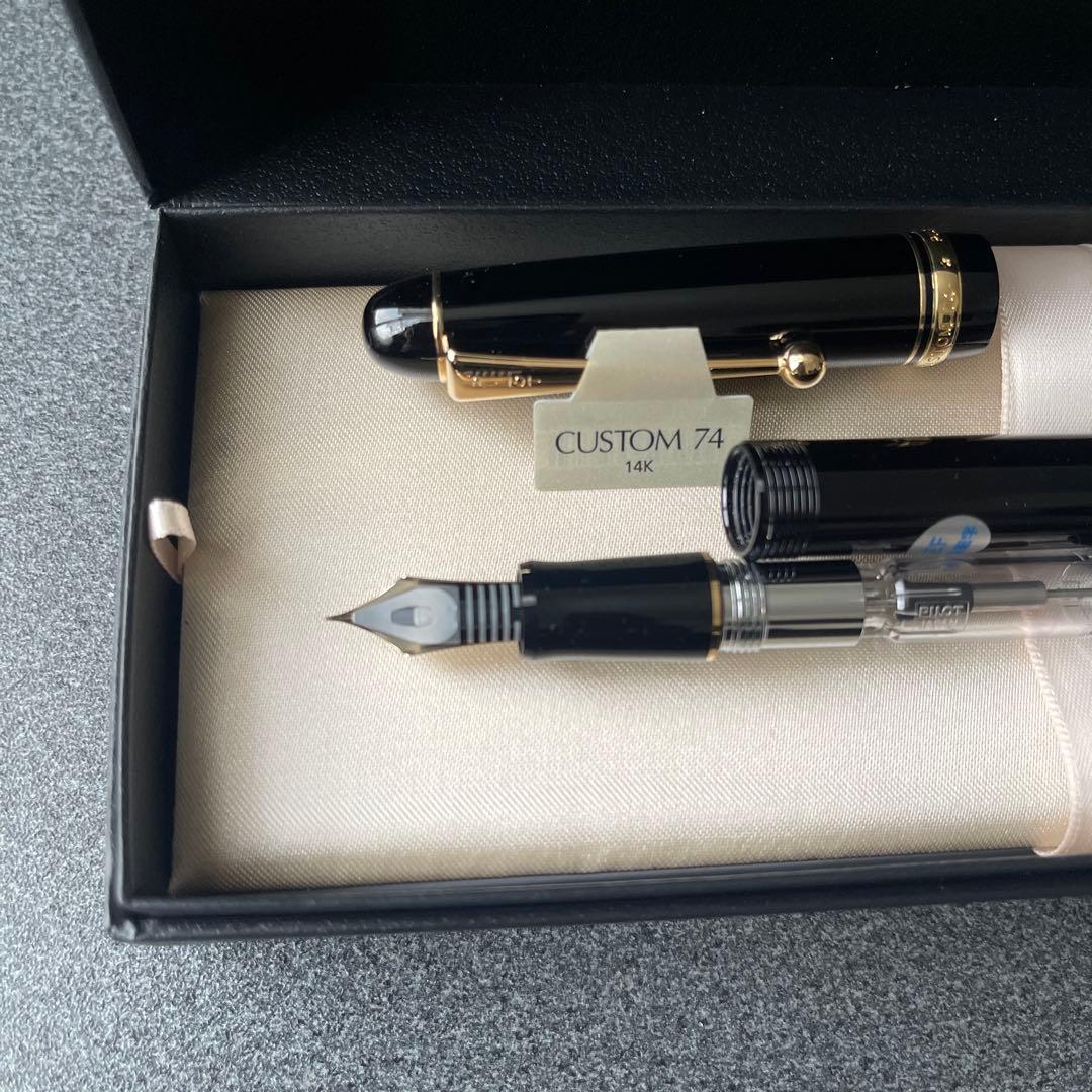 【最終価格】パイロット万年筆カスタム74極細 ブラックcon-70付