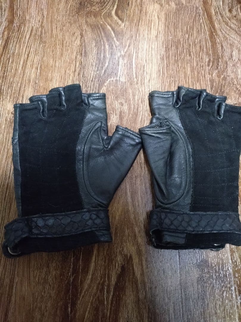 HYDE着グローブ