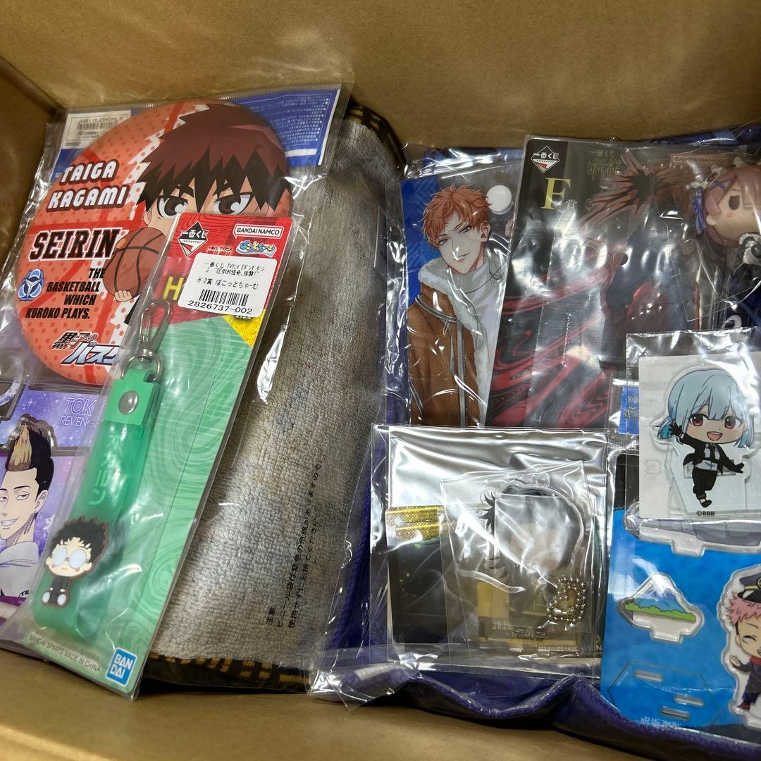 キャラクターグッズまとめ売り　漫画　アニメ　グッズ　セット　おまとめ　290個