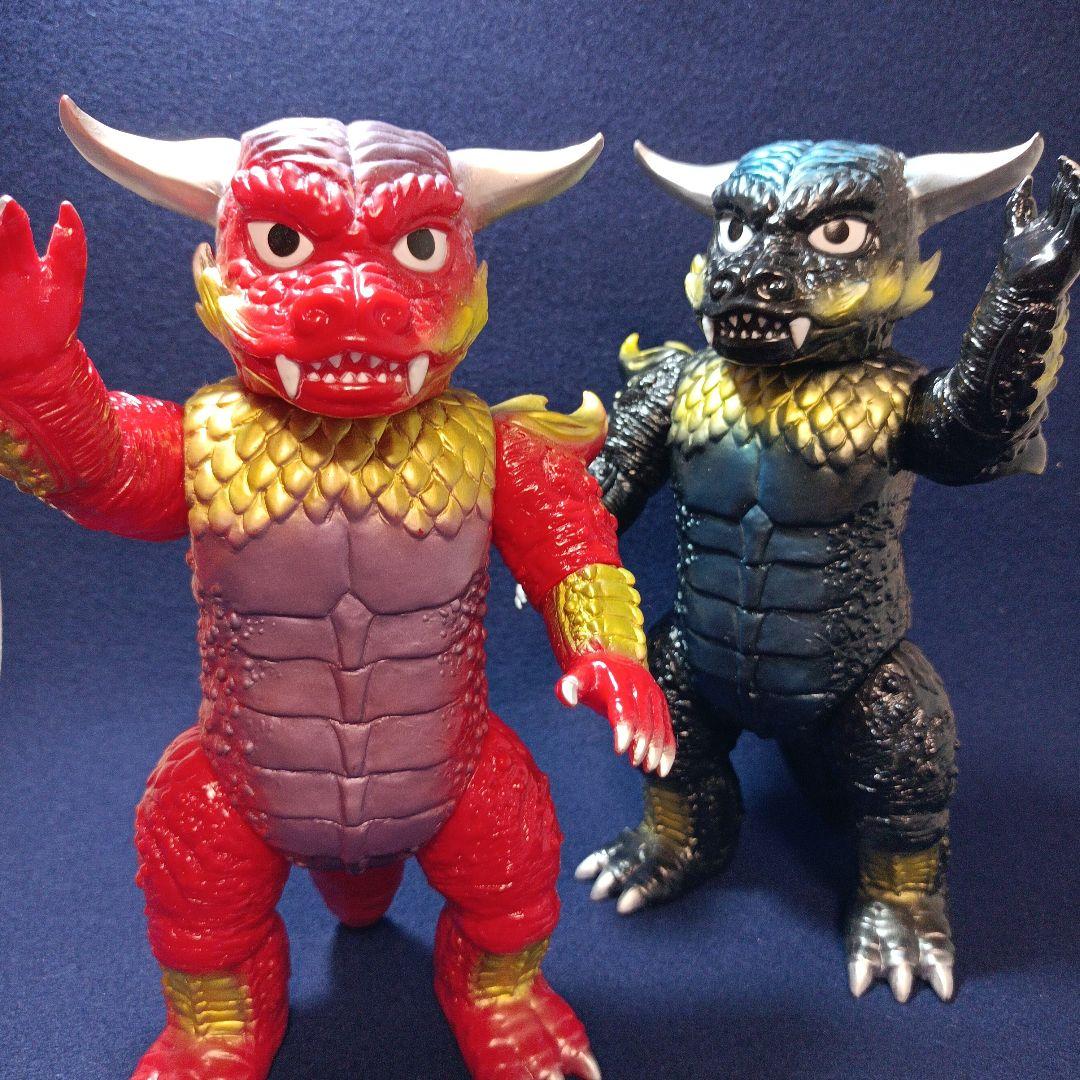 ソフビ プルガサリ 怪獣フィギュア 2体セット マーミット 　レア