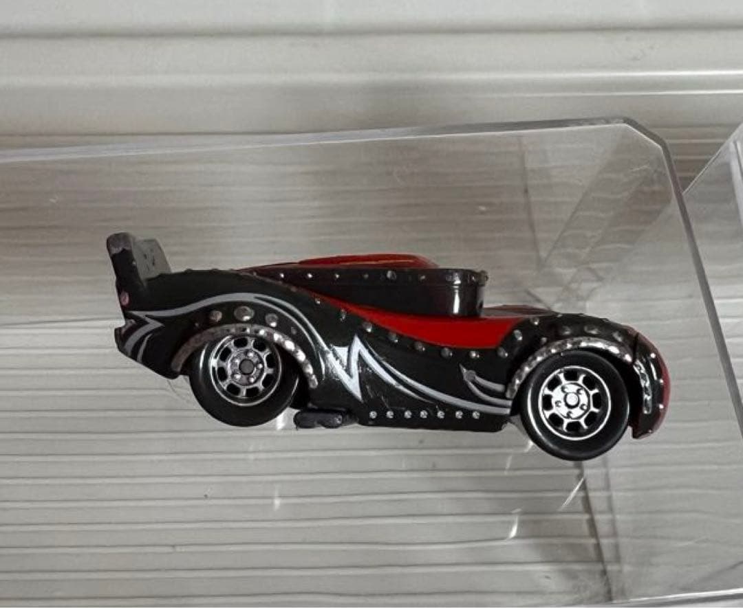 カーズ、ミニカー（マテル）ヘビメタマックイン