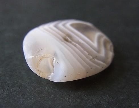 ★J0101★古代石 (62) オニキス 縞瑪瑙　アミュレットビーズ