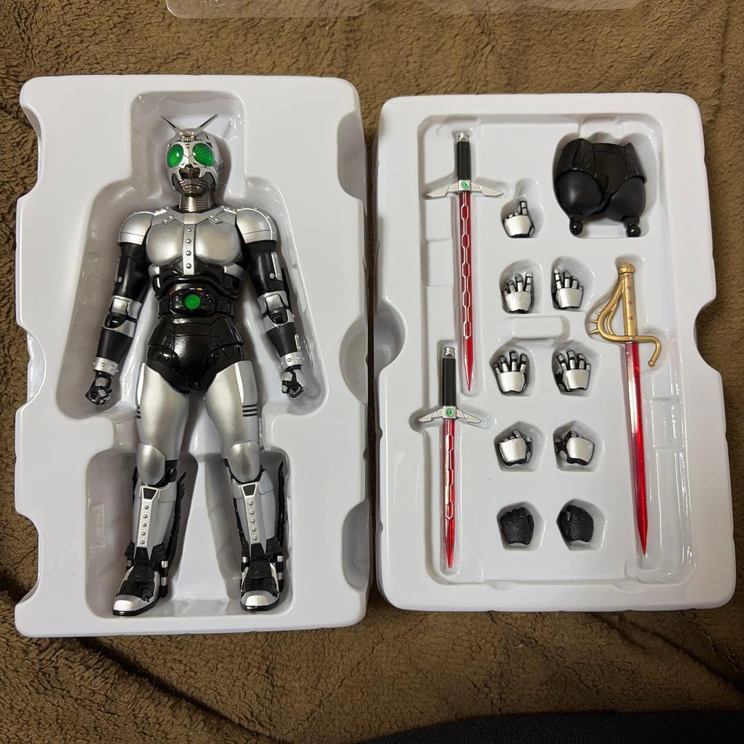 S.H.Figuarts（真骨彫製法）　シャドームーン