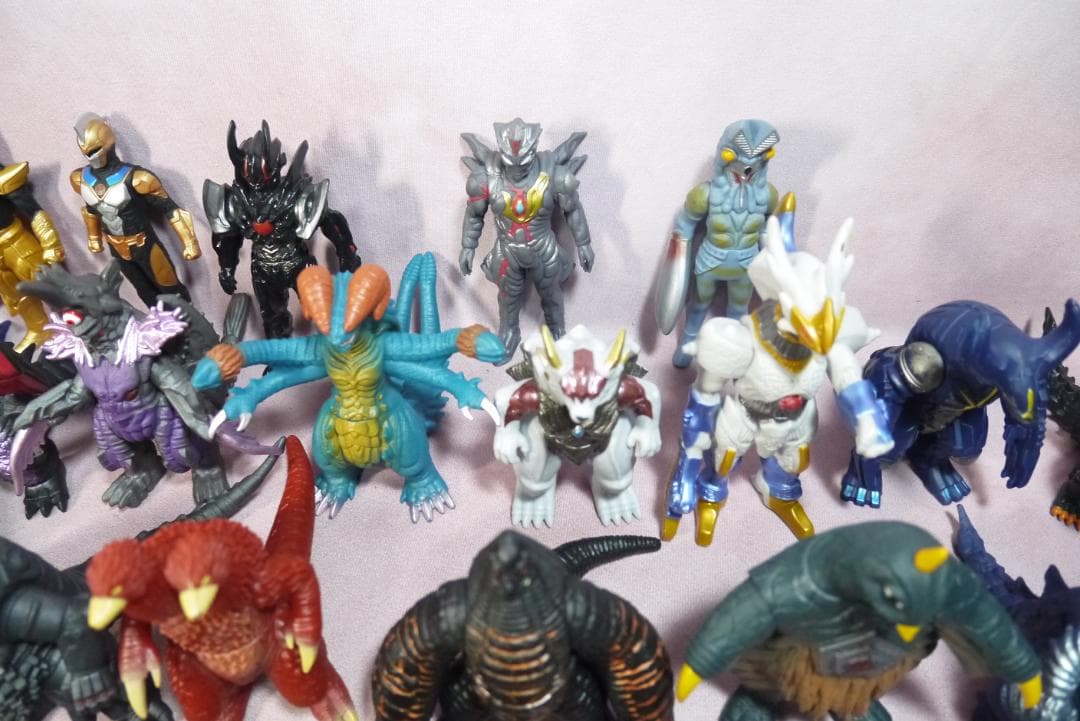 ウルトラヒーローシリーズ500　ウルトラ怪獣シリーズ500　ソフビ　106体