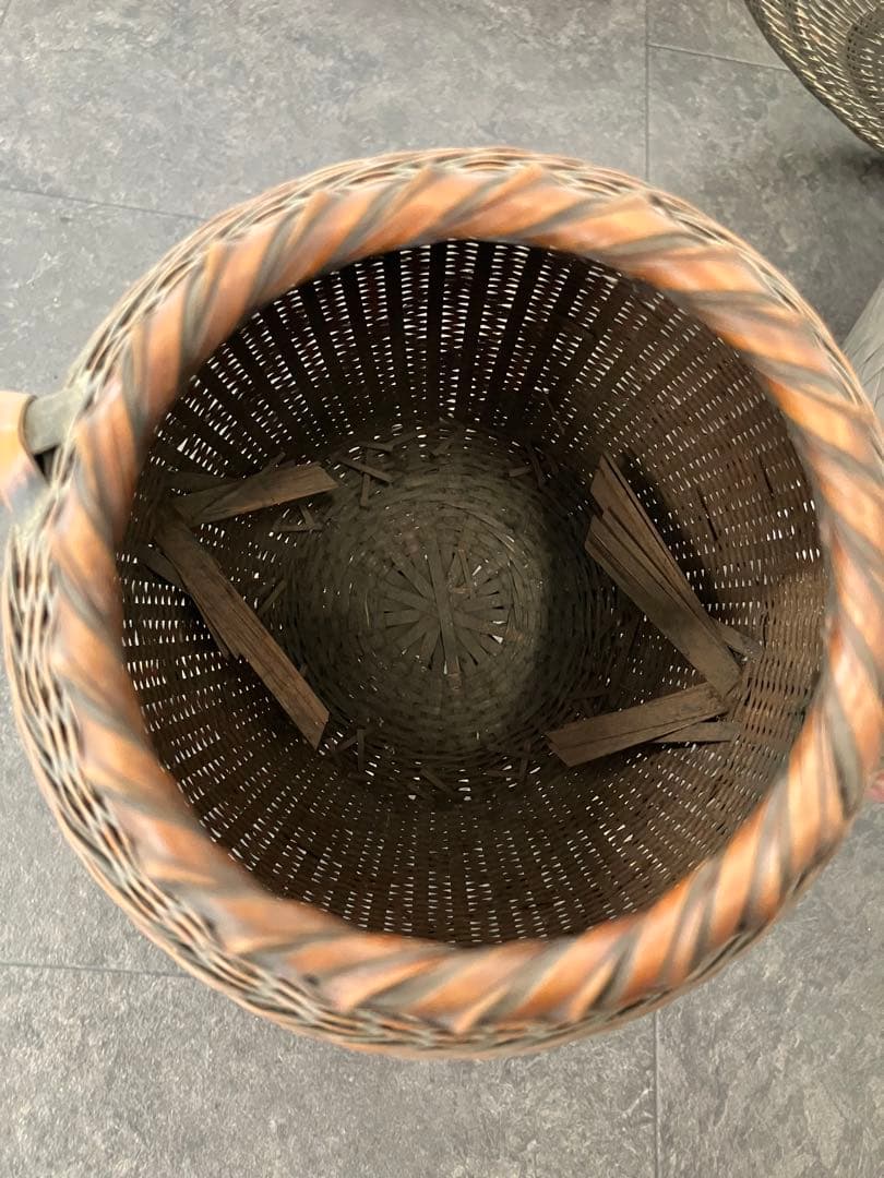 値下げ！古美術 生花 竹籠 花籠 唐物 花器　三足　古道具　籐