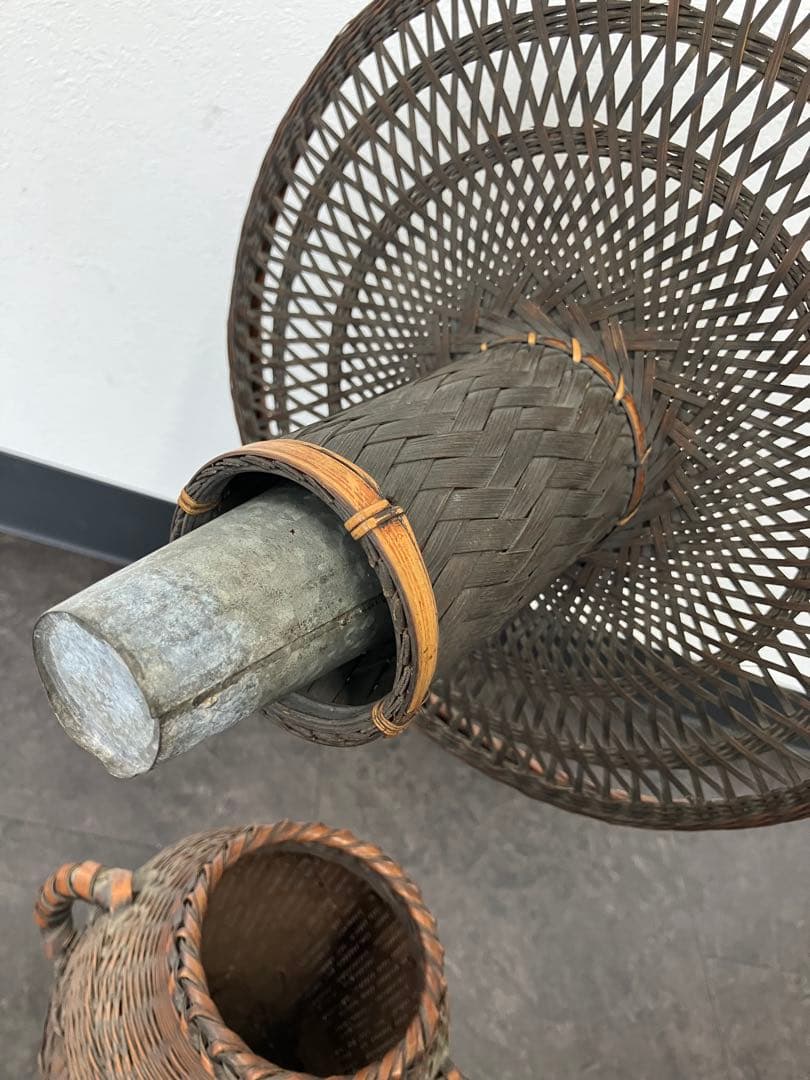 値下げ！古美術 生花 竹籠 花籠 唐物 花器　三足　古道具　籐