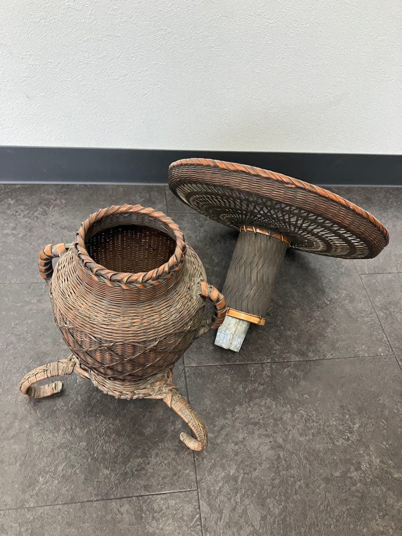 値下げ！古美術 生花 竹籠 花籠 唐物 花器　三足　古道具　籐