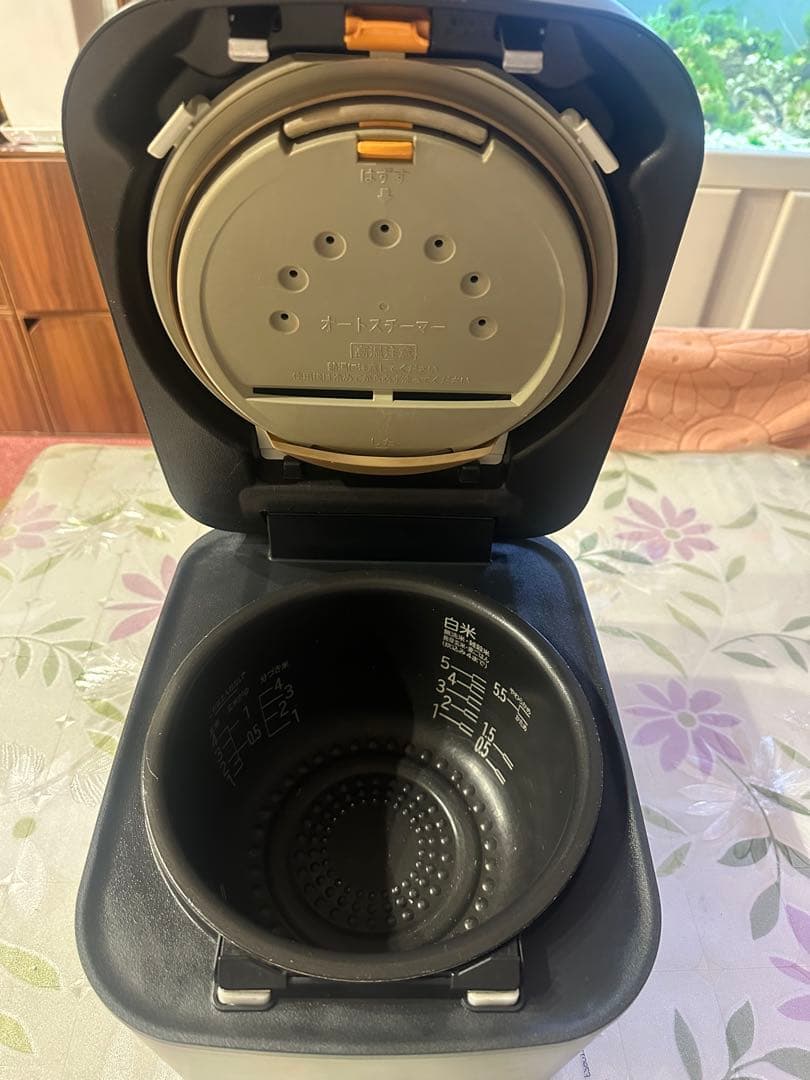 HITACHI炊飯器